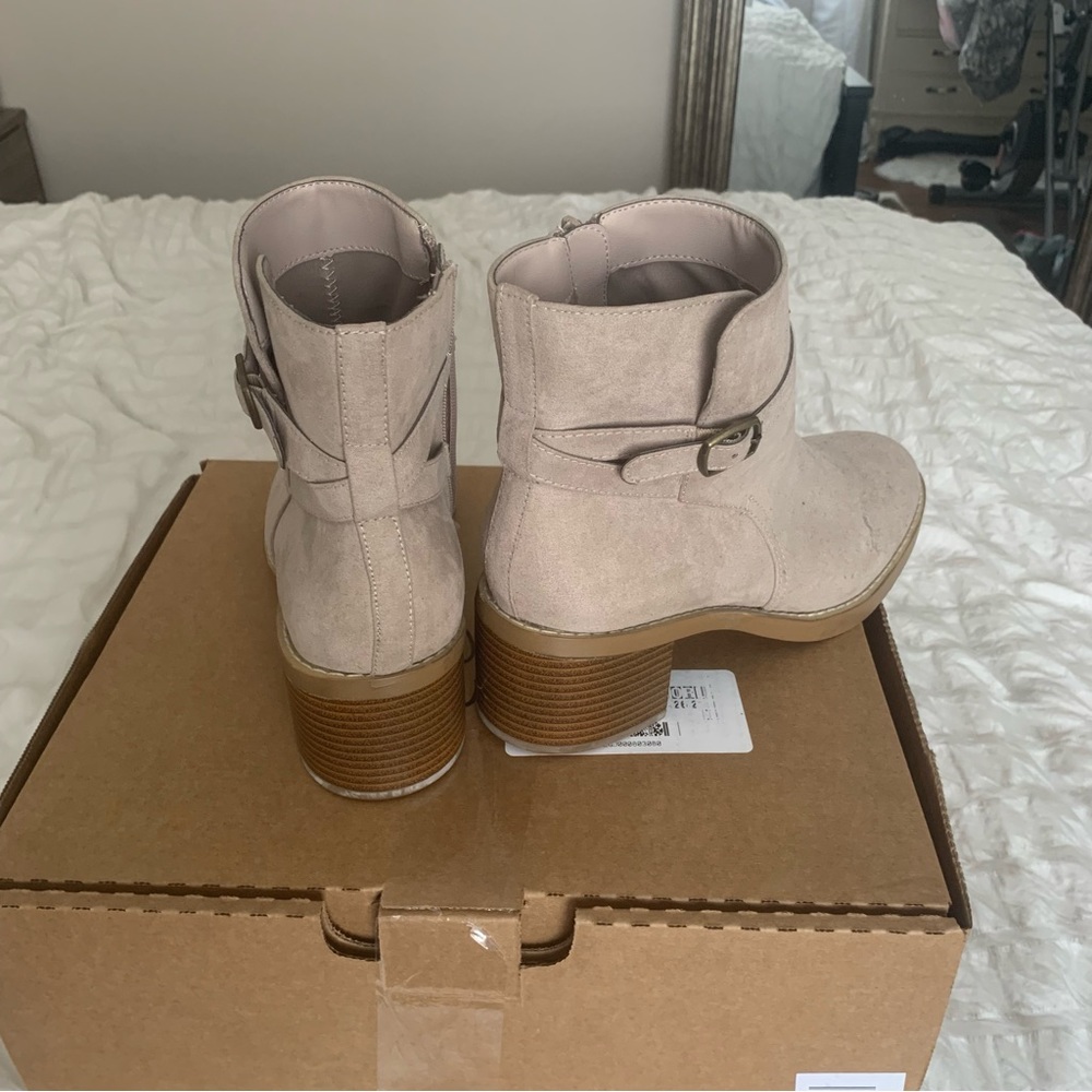 LOFT Booties NEW - Picture 7 of 11
